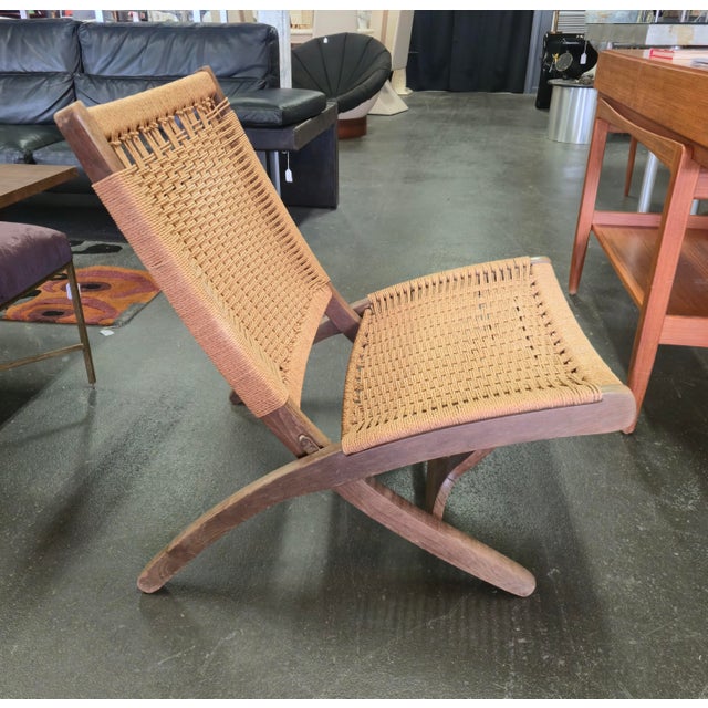 VIntage Folding Woven Lounge Chair For Sale - Image 4 of 11