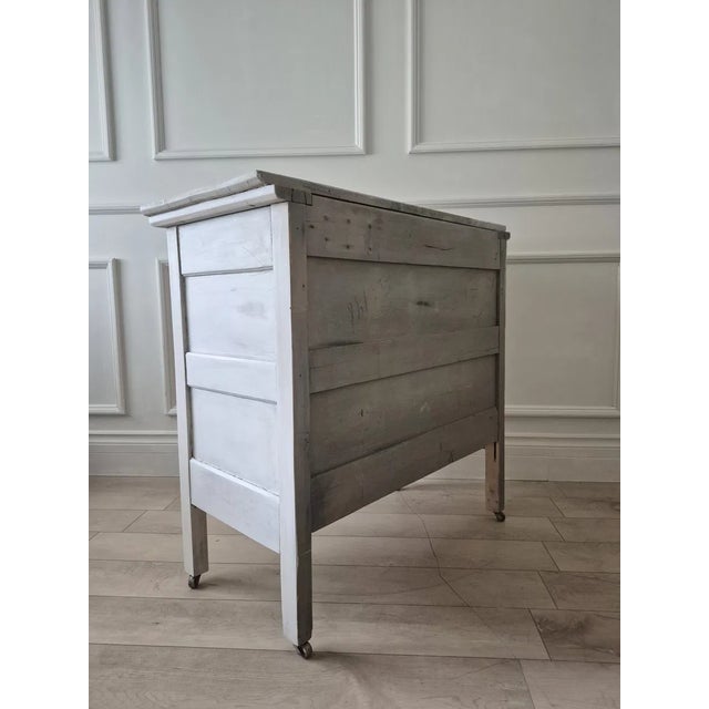 Early 20th Century Gustavian Style Whitewashed Maple Chest of Drawers (9 Words, Fully Defensible Now) For Sale - Image 4 of 11