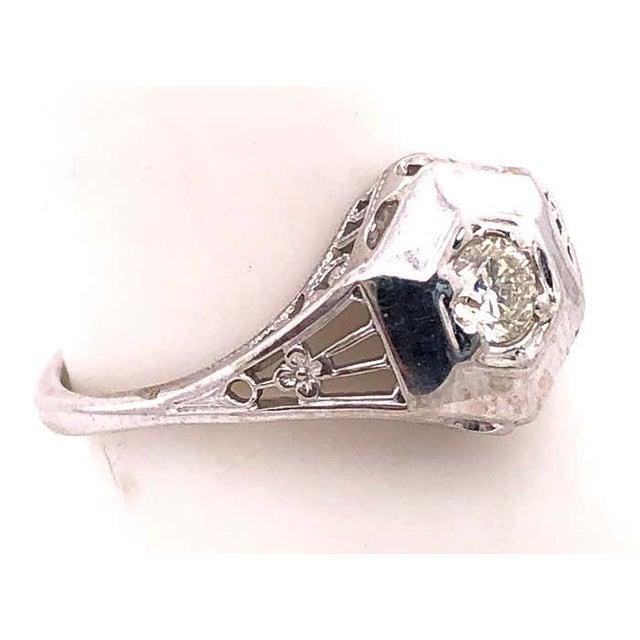 Modern 14 Karat White Gold Contemporary Ring With Round Diamond For Sale - Image 3 of 8