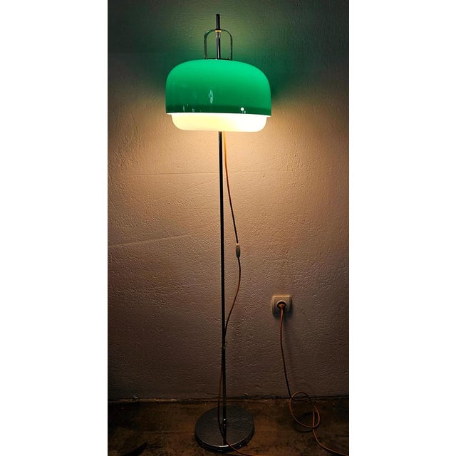 Guzzini Floor Lamp Medusa in Green attributed to Luigi Massoni for Guzzini, 1970s For Sale - Image 4 of 13