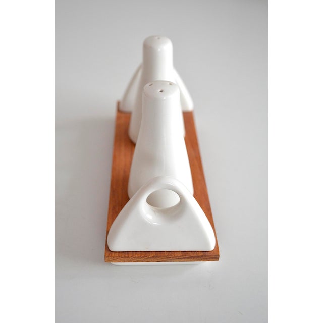 Porcelain salt & pepper set by designer Peter Müller for the Sgrafo Modern manufacturer - White porcelain with shiny...