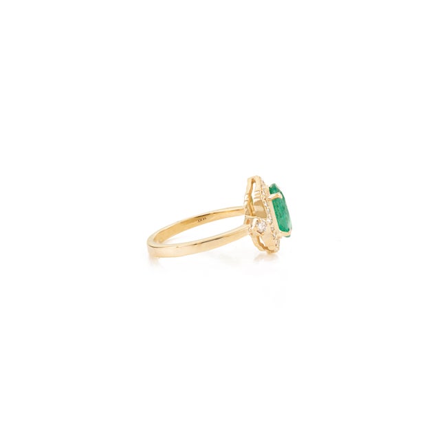 Early 21st Century Estate 1.69 Ct Emerald & Diamond Halo 14k Yellow Gold Cocktail Ring Size 5 For Sale - Image 5 of 14