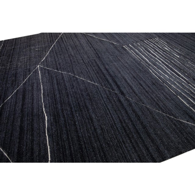 2010s Modern Moroccan Style Handmade Abstract Wool Rug in Charcoal by Apadana For Sale In New York - Image 6 of 7