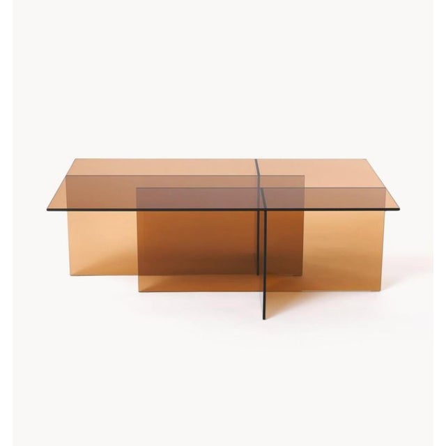 Timeless with a modern twist .The impressive plexiglass construction with a cool, transparent effect gives your interior a...