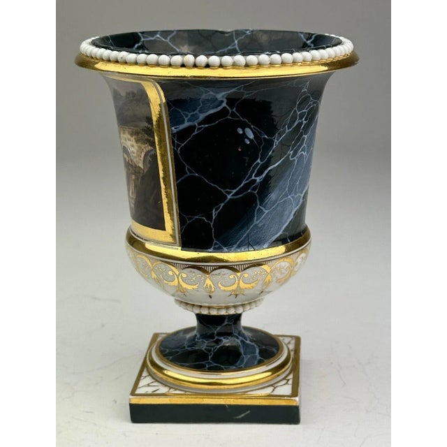 Antique early 19th century George III Worcester Flight Barr porcelain topographical campagna vase, circa 1810. Decorated...