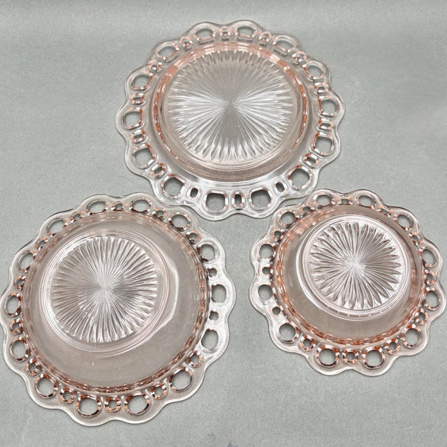 Vintage Pink Anchor Hocking “Old Colony” Lace Edge 3 Piece Serving Set For Sale - Image 12 of 12