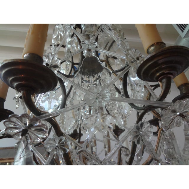 French Crystal and Bronze Chandelier Attributed to Maison Baguès For Sale - Image 9 of 12