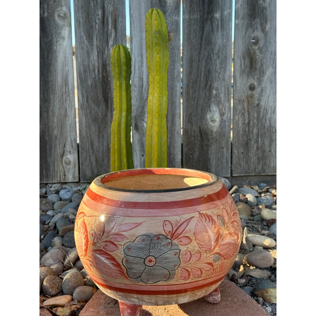 Vintage Tonalá Pottery Footed Planter – Hand-Painted Floral Design For Sale - Image 4 of 12