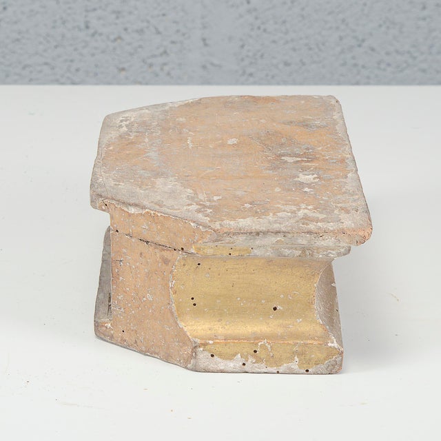 18th Century Gilded Gold Leaf Shelf Base For Sale - Image 6 of 10