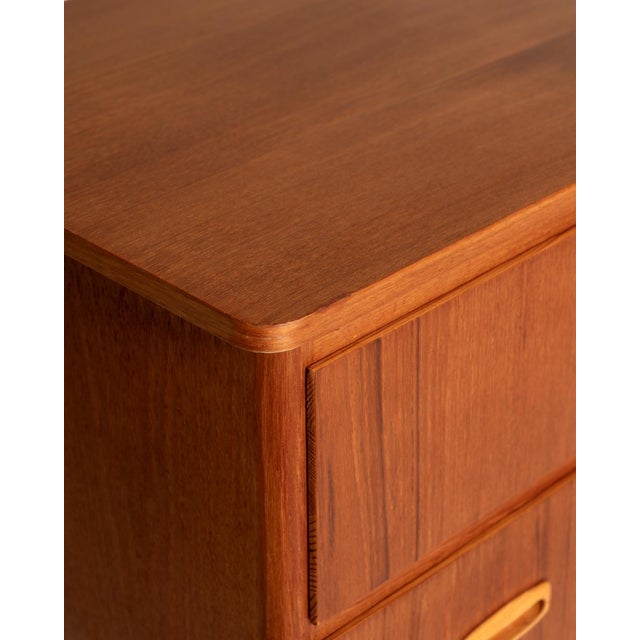 Scandinavian Teak Chest of Drawers with Oak Details, 1960s For Sale - Image 6 of 9
