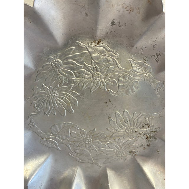 Mid-Century Modern Vintage Farber & Shlevin Hand Wrought Aluminum Tray, Scalloped Daisy Motif For Sale - Image 3 of 10