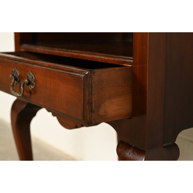 Kindel Furniture Queen Anne or Chippendale Carved Mahogany Nightstand, Circa 1950s For Sale In South Bend - Image 6 of 13
