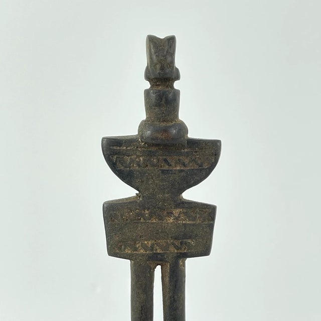 Hand-carved in Tanzania, this Nyamwezi Figural Engagement Hair Pick was used by women for special occasions. Its intricate...