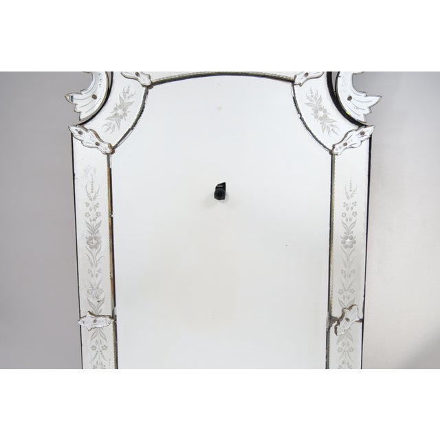 Mid 19th Century Antique 19th Century Venetian Murano Hand-Engraved Hanging Wall Mirror For Sale - Image 5 of 14