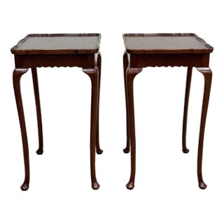 Vintage Bombay Company Scalloped Edge Queen Anne Style Side Table Pair For Sale