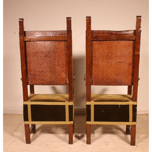Brown Set of Antique Renaissance Italian Walnut Armchairs, 1600s For Sale - Image 8 of 10