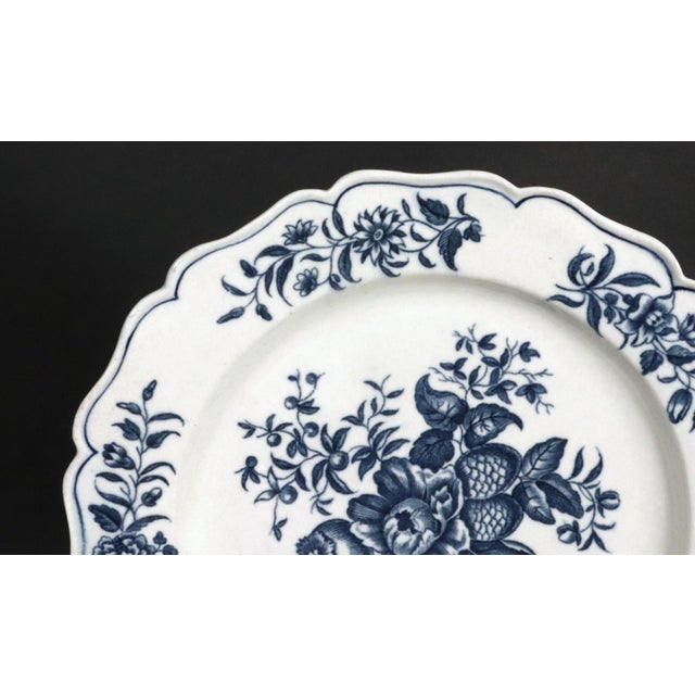 Late 18th Century First Period Worcester Blue and White Pine Cone Pattern Dinner Plates, Set of 12, Circa 1770 For Sale - Image 5 of 14