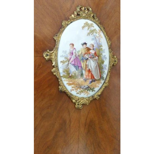 Dresden-Style Cabinet in Walnut, 1890 For Sale - Image 9 of 17