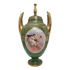 C1800 Royal Vienna Juno Covered Hand Painted Porcelain Urn/ Vase