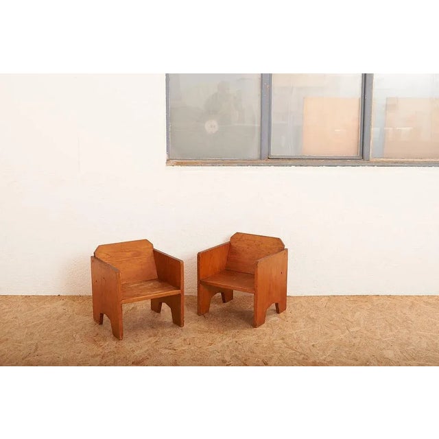 Set of Children's Chairs in Fir, Switzerland, 1940s or 1950s For Sale - Image 9 of 11