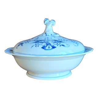 Vintage Zwiebelmuster Lidded Bowl from Meissen, 1970s For Sale