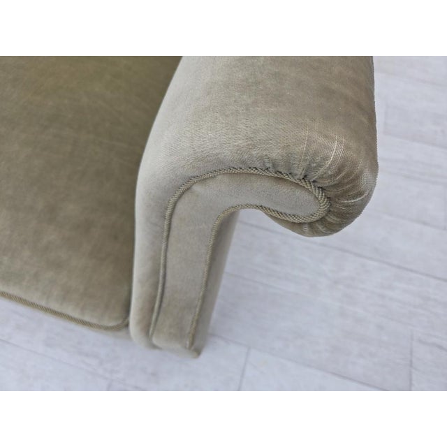 Mid-Century Modern Danish 3-Seater Sofa in Light Green Velour, 1960s For Sale - Image 3 of 18