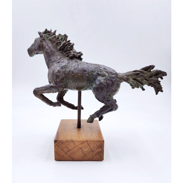 It is a small sculpture, created by Piero Augusto Donati, in bronze made between the 80s and 90s. 30 castings were made...