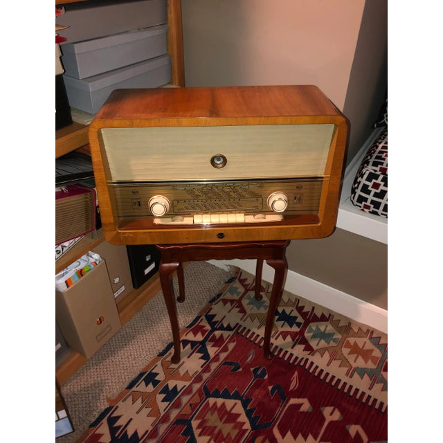 Offered for your consideration is this gorgeous and basically working German built large table model radio by Graetz for...