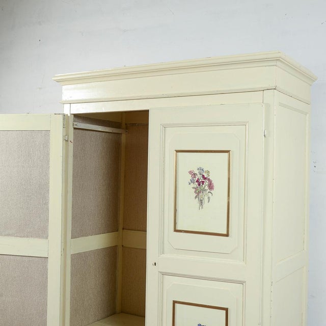 19th‑Century Two‑Door Wardrobe with Internal Drawer and Moulded Details For Sale - Image 15 of 18