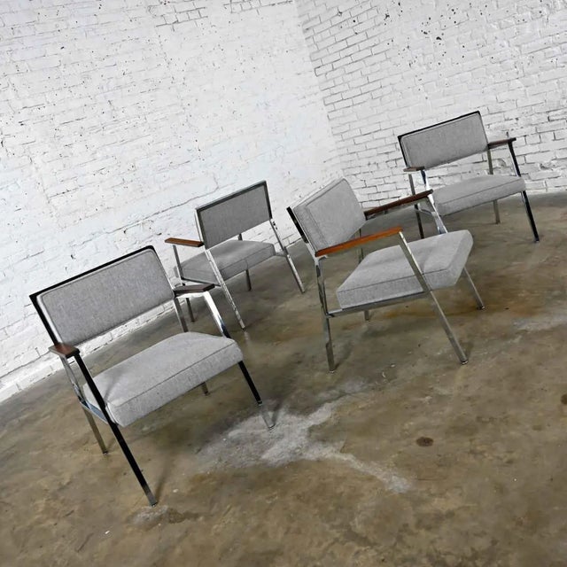 Steelcase Mid-Century Modern Industrial Style Chrome & Gray Armchairs by Steelcase Set of 4 For Sale - Image 4 of 13