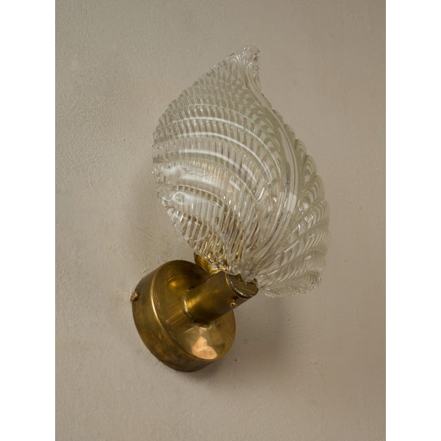Glass Murano Glass and Brass Wall Lamps attributed to Ercole Barovier, 1930s, Set of 2 For Sale - Image 7 of 13