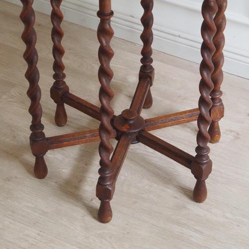 Brown Antique Baroque Style Side Table with Twisted Columns, 1890 For Sale - Image 8 of 14