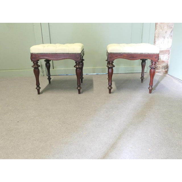 Chesterfield Stools in Buttoned Leather and Walnut, Set of 2 For Sale - Image 3 of 8
