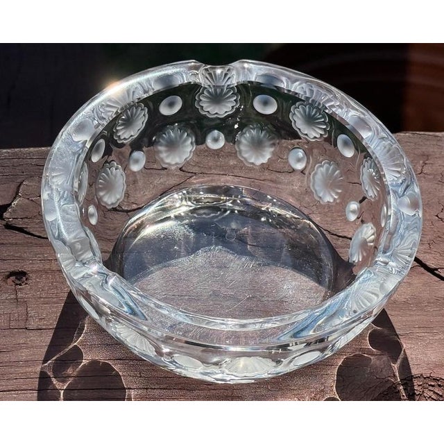 Lalique Crystal Art Glass Vintage Cigar Ashtray, Tokyo Pattern Frosted Florals & Roundels For Sale In Philadelphia - Image 6 of 7