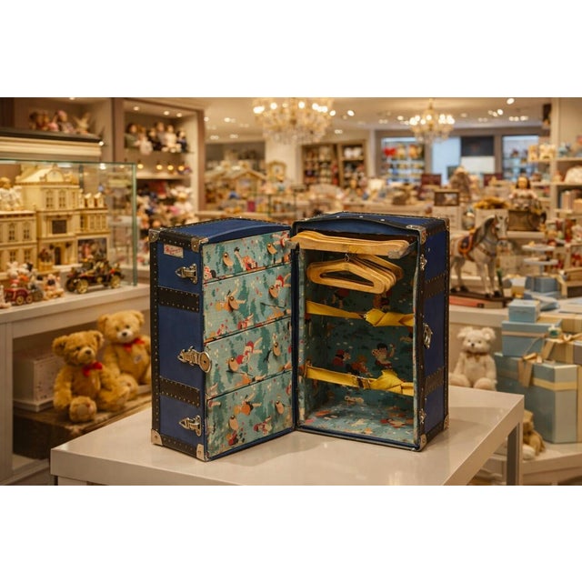Blue Wardrobe Trunk for Dolls from the Cosmopolis Brand, 1920s For Sale - Image 10 of 10