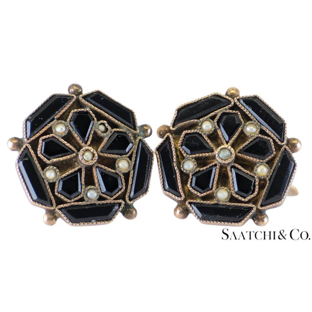 Mid 20th Century 14k (585) Yellow Gold - Golden Onyx Stone and Pearl Earring, 5.1 Gram, Pair For Sale - Image 9 of 10