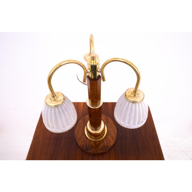 Mid-Century Art Deco Table Lamp in Glass and Walnut, 1950s For Sale - Image 4 of 6