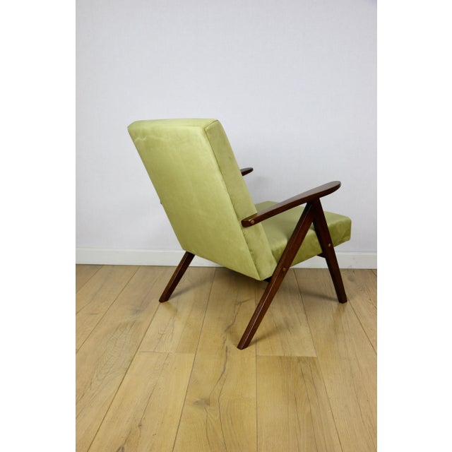 1970s B-310 Var Armchair in Green Olive Velvet, 1970s For Sale - Image 5 of 8