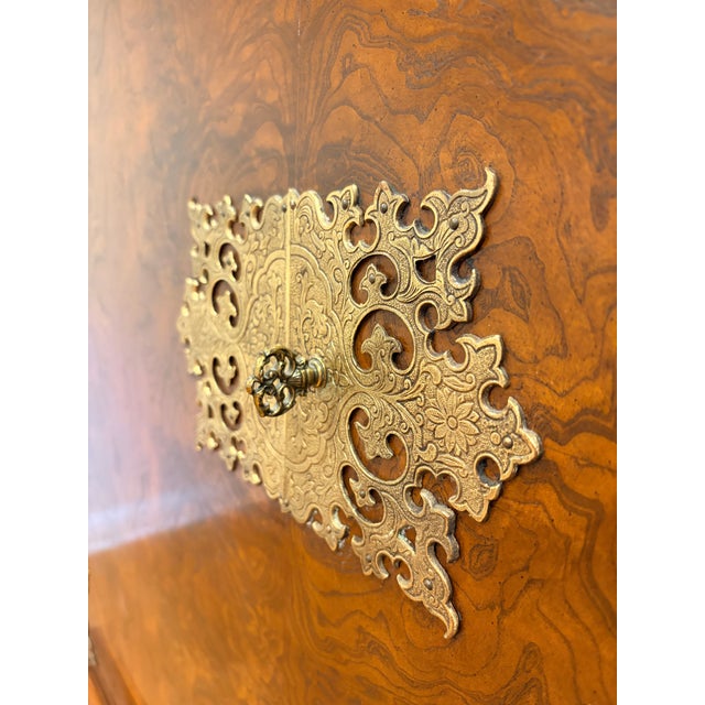 1980s Burl Walnut Chinoiserie Style Media / Bar Cabinet For Sale - Image 9 of 18