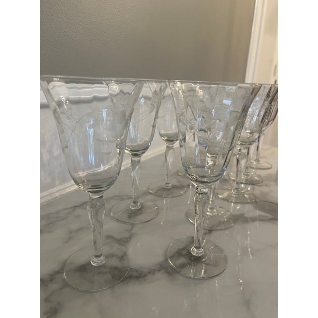 Hollywood Regency 1950s Set of 10 Vintage Etched and Fluted Floral Wine Glasses For Sale - Image 3 of 10