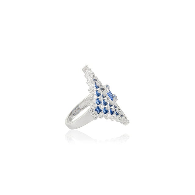 Metal Bold Geometric Design Cz Gemstone Ring in Silver Eye-Catching Statement Piece - Size 8 For Sale - Image 7 of 12