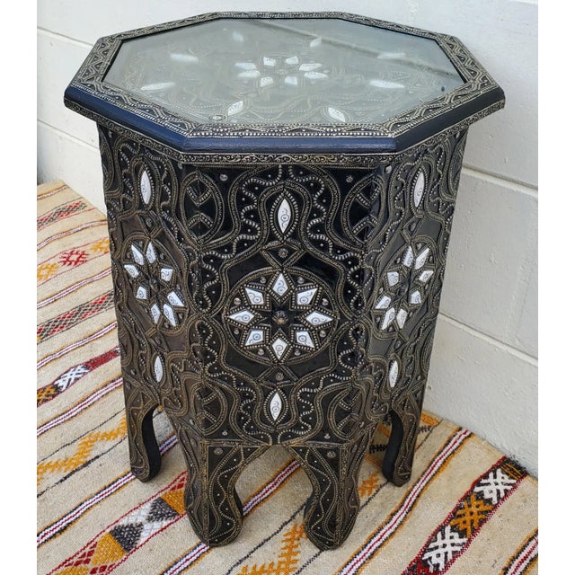 Moroccan Marrakech Moroccan White Resin Side Table For Sale - Image 3 of 7