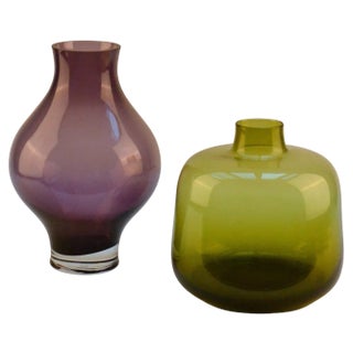 Purple and Olive Green Hand Blown Vases by Leerdam, 1960s, Set of 2 For Sale