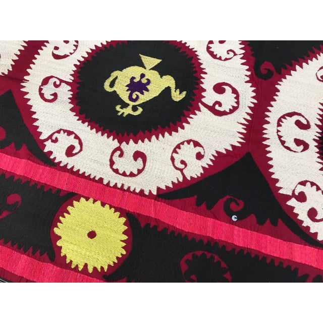 Boho Chic Black & White Suzani Bedspread For Sale - Image 3 of 6