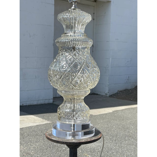 Mid-Century Modern Mid Century Pineapple Formed Glass Lamp For Sale - Image 3 of 9