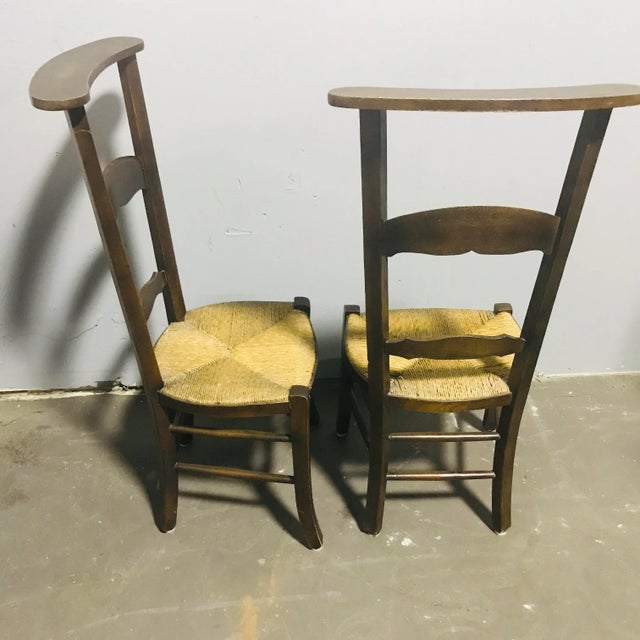 Beautiful American maple Shaker ladder back chairs From mount Lebanon, New York. In very good condition Meas:23W, 31D, 43H