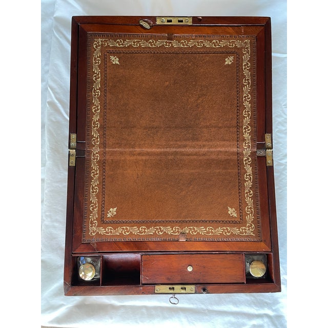 Early 19th Century English Mahogany & Brass-Inlaid Writing Slope/Lap Desk For Sale - Image 9 of 18