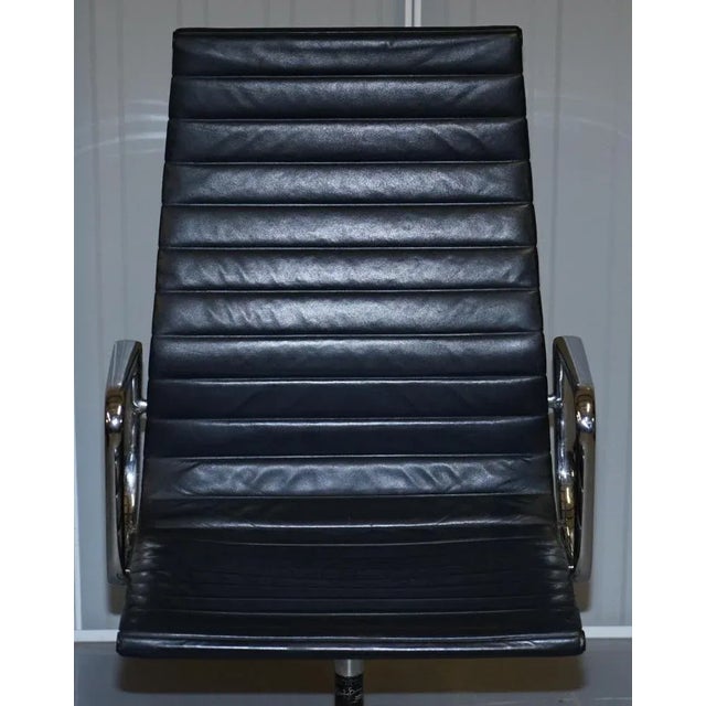 Herman Miller Black Leather Swivel Office Chairs from Vitra For Sale - Image 4 of 18