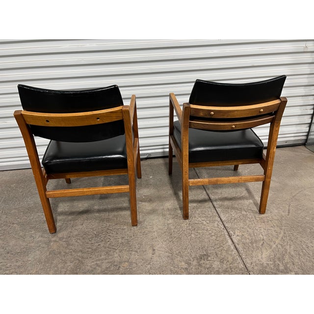 Mid-Century Modern 1960s Mid-Century Modern Jens Rise Style Captains Walnut Arm Chairs With Black Leather - Set of 2 For Sale - Image 3 of 10