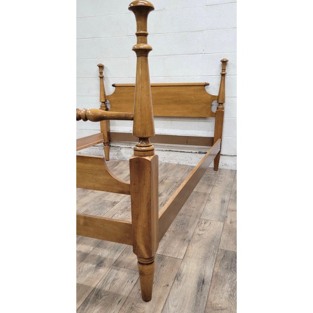 Late 20th Century Vintage Full Size Traditional Style Low Poster Bed For Sale - Image 5 of 12